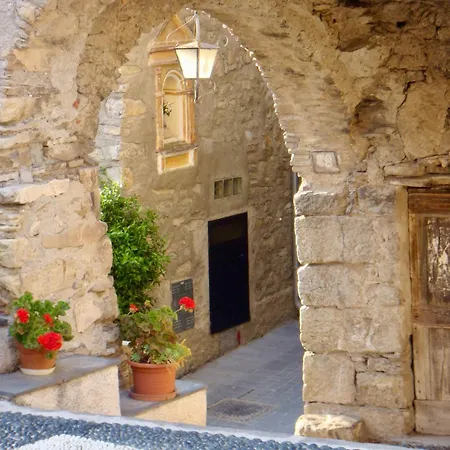 Panoramic Townhouse Casa Del Borgo Chiusanico